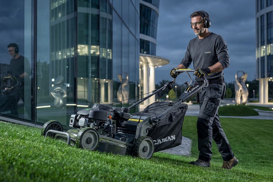 Caiman Ixo Prime за работой.jpg